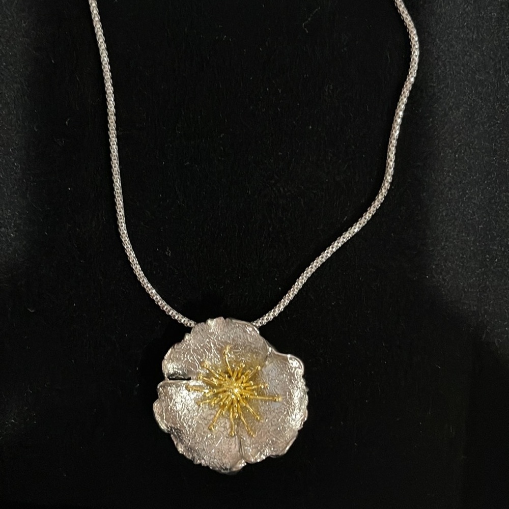 Hibiscus flower 🌸 Silver and gold pendant flower necklace by Giani  Bernini